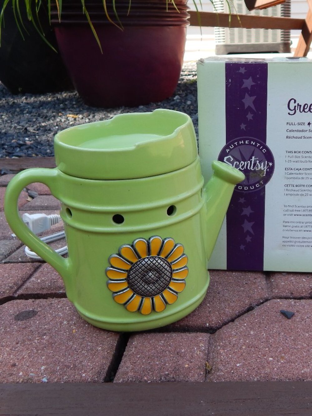 Scentsy Green Thumb Full Size Wax Warmer Garden Watering Can Sunflower ****